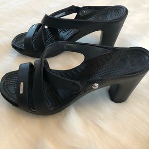 Women’s Crocs Cyprus IV Sandals Heels Black Sz 7w